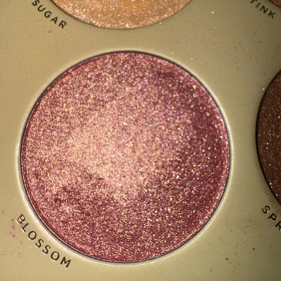 Lunar Beauty Moonshroom Highlighter Palette. 
New - Picture 7 of 13